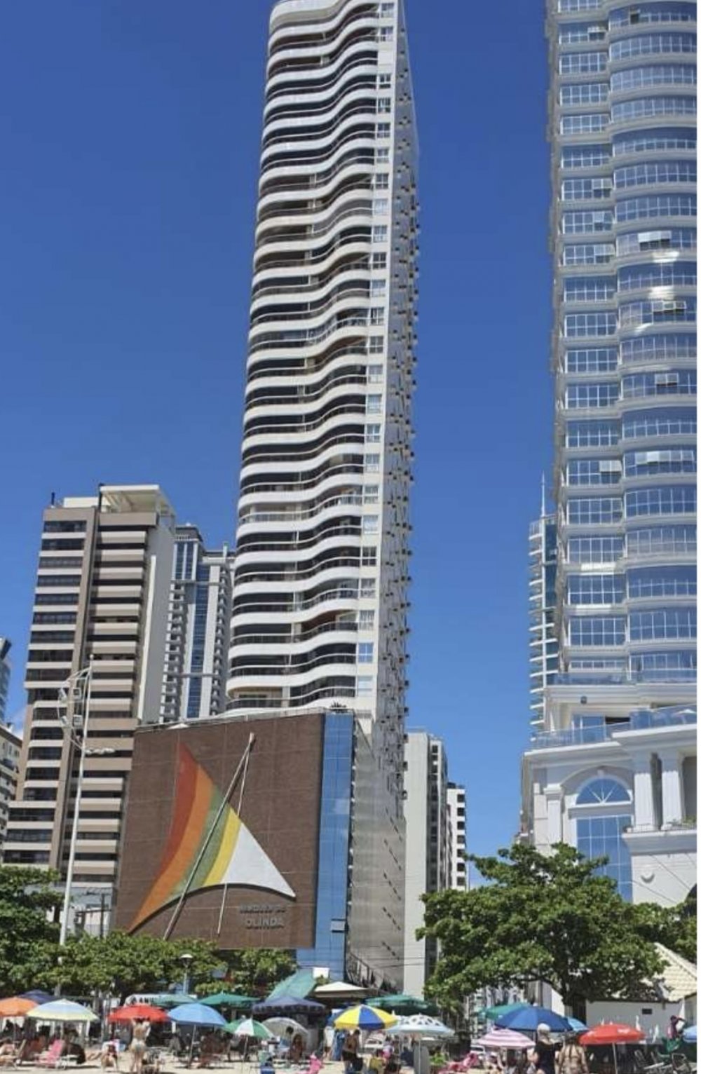 Apartamento Alto Padrão - Venda - Centro - Balneário Camboriú - SC