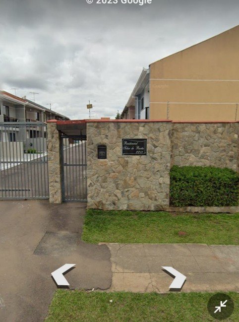 Casa Triplex - Venda - Centro - São José dos Pinhais - PR